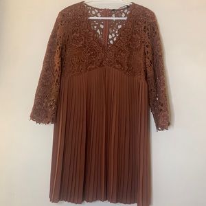 Zara dress. Size large, excellent condition. Soft burgundy plum.